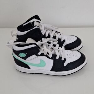Air Jordon Mid 1's Unisex Sneakers